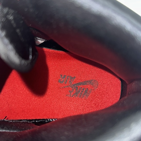 USED Nike Women’s Air Jordan 1 Retro High OG Satin Bred FD4810-061 No Box - Picture 6 of 7